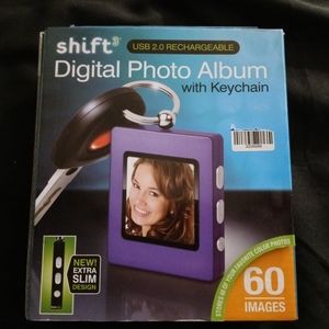 Shift Digital Photo Album with keychain. Holds 60 pictures